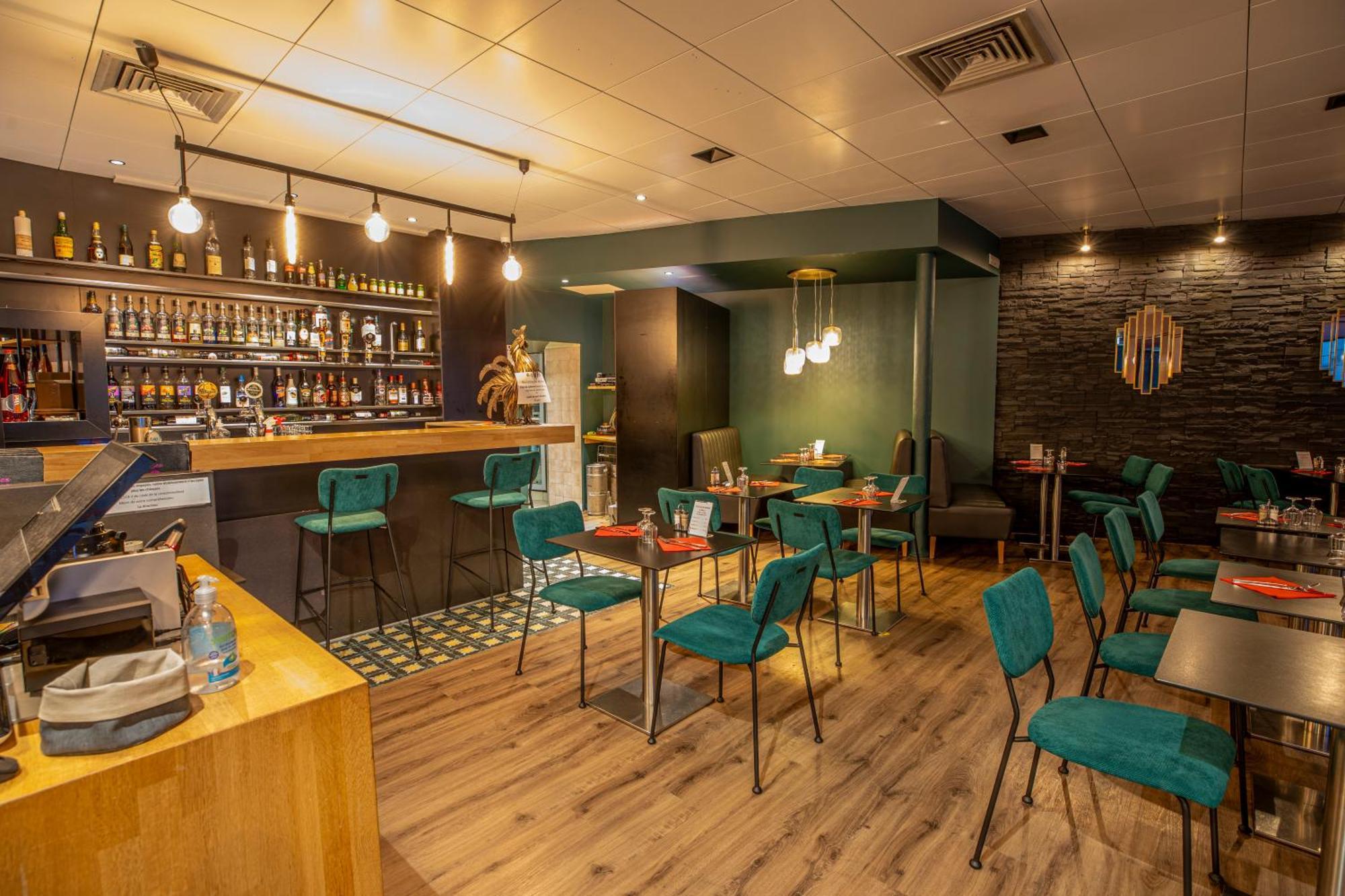 Logis Hotel Des Bourbons Montluçon Eksteriør bilde