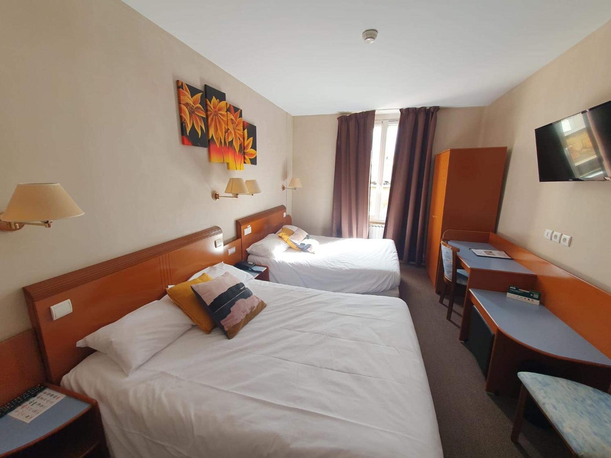 Logis Hotel Des Bourbons Montluçon Eksteriør bilde