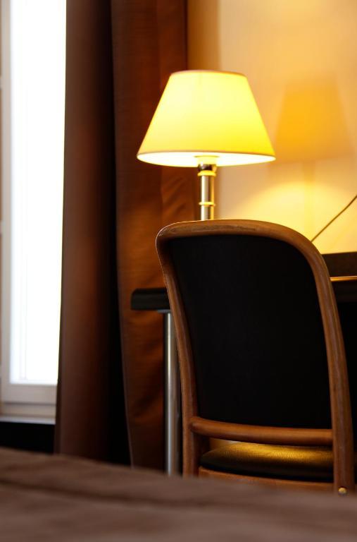 Logis Hotel Des Bourbons Montluçon Rom bilde